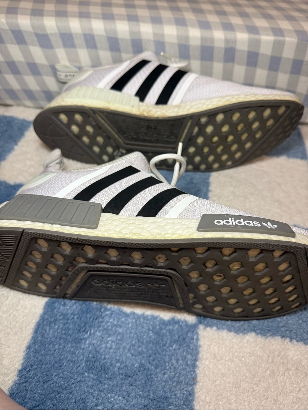 Adidas NMD R1 - Picture 4 of 6